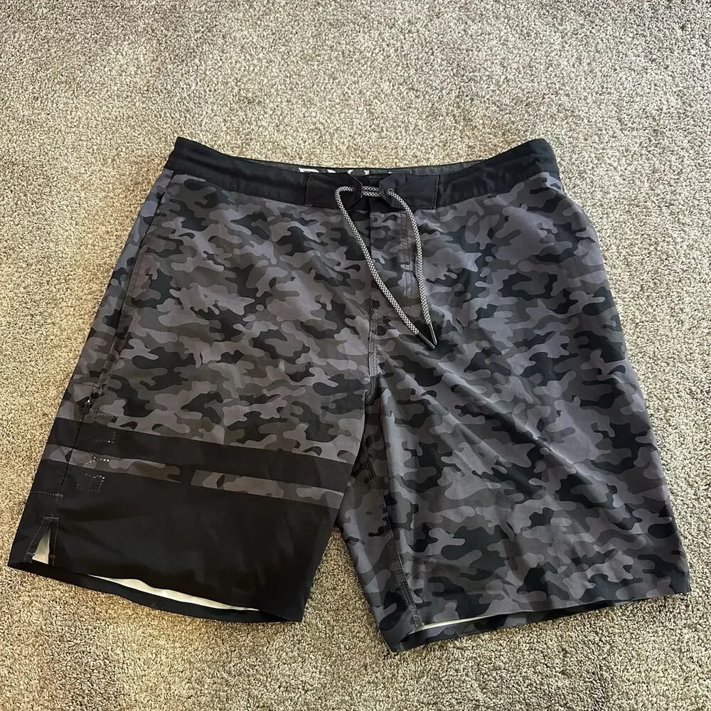 BYLT Premium Camo Coastal Boardshorts Mens XL Black Swim Shorts Stretch Trunk